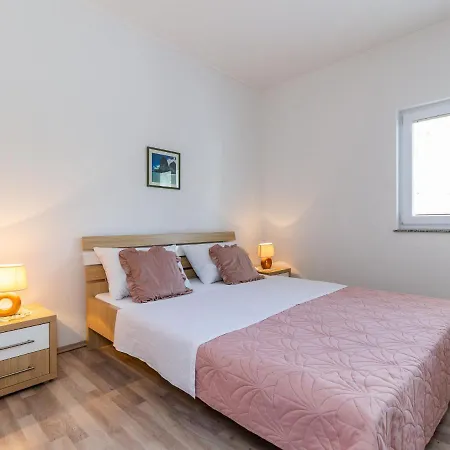 Apartament Maja - Srd422 By Interhome *