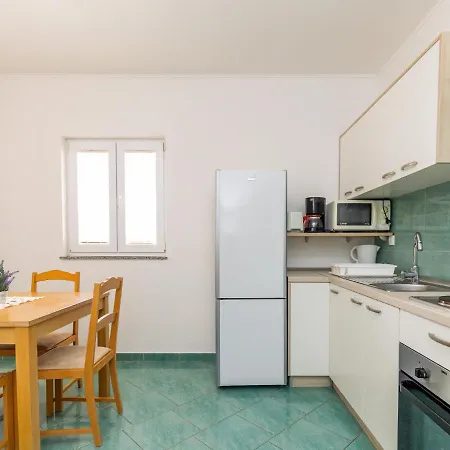 Apartament Maja - Srd422 By Interhome