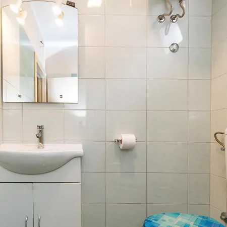 Maja - Srd422 By Interhome Apartament